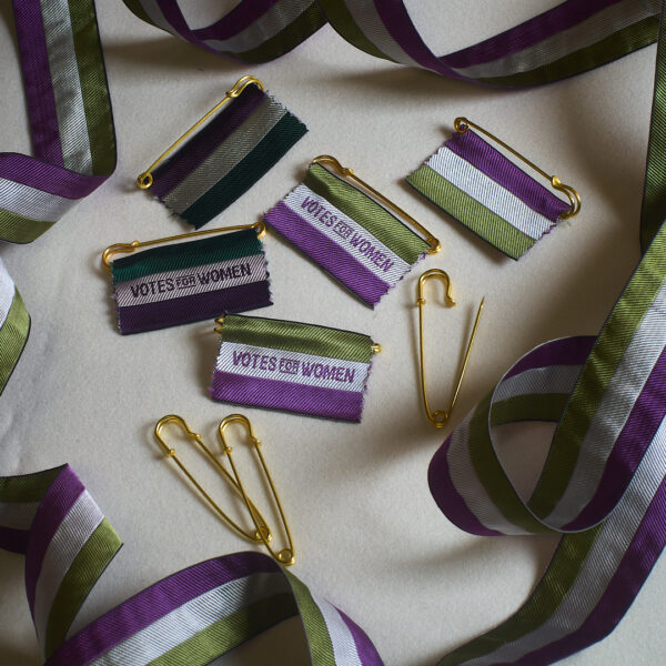 Suffragete ribbon badges